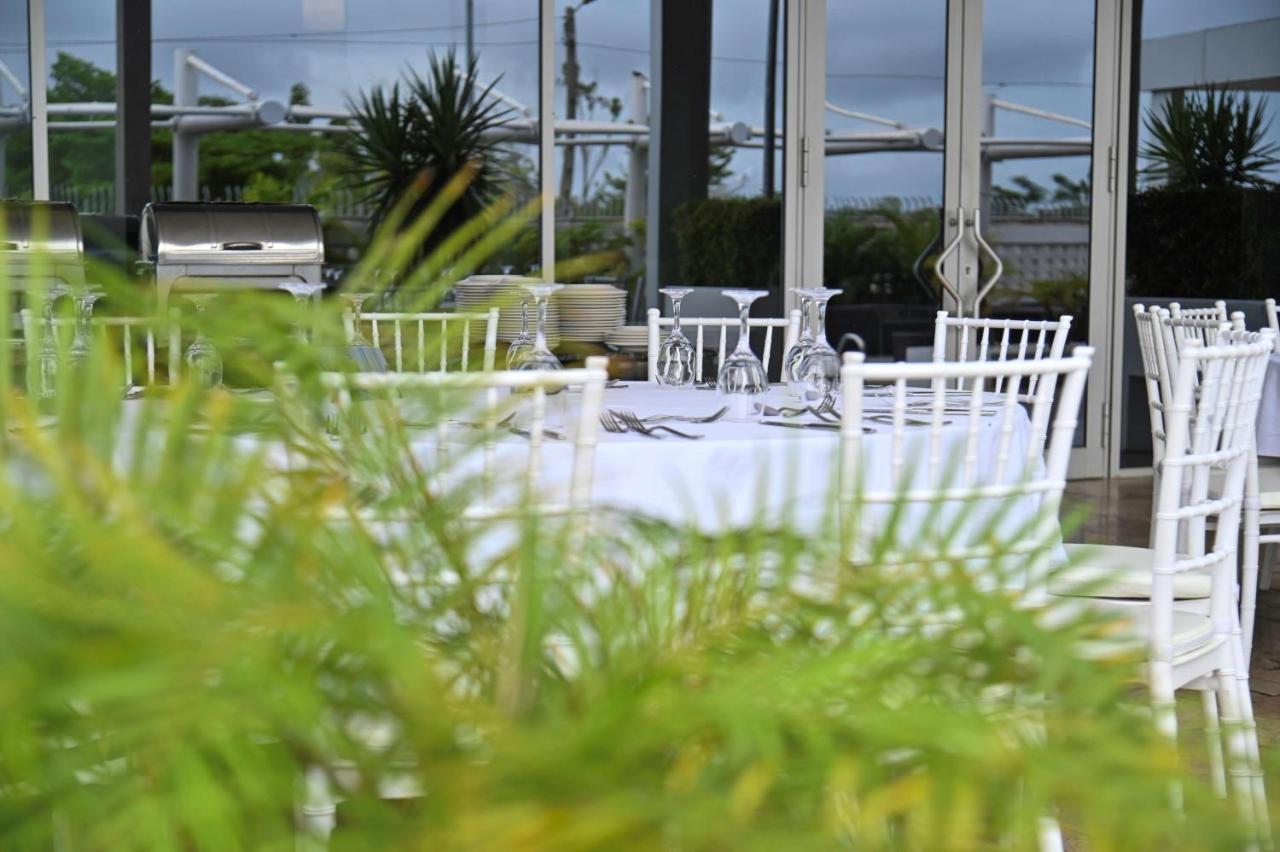 Radisson Blu Hotel, Abidjan Airport Exterior foto